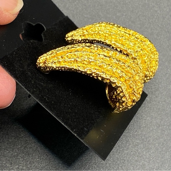 PREMIER DESIGNS Gold Tone Textured Tear Drop Post Pierced Earrings - Picture 2 of 6